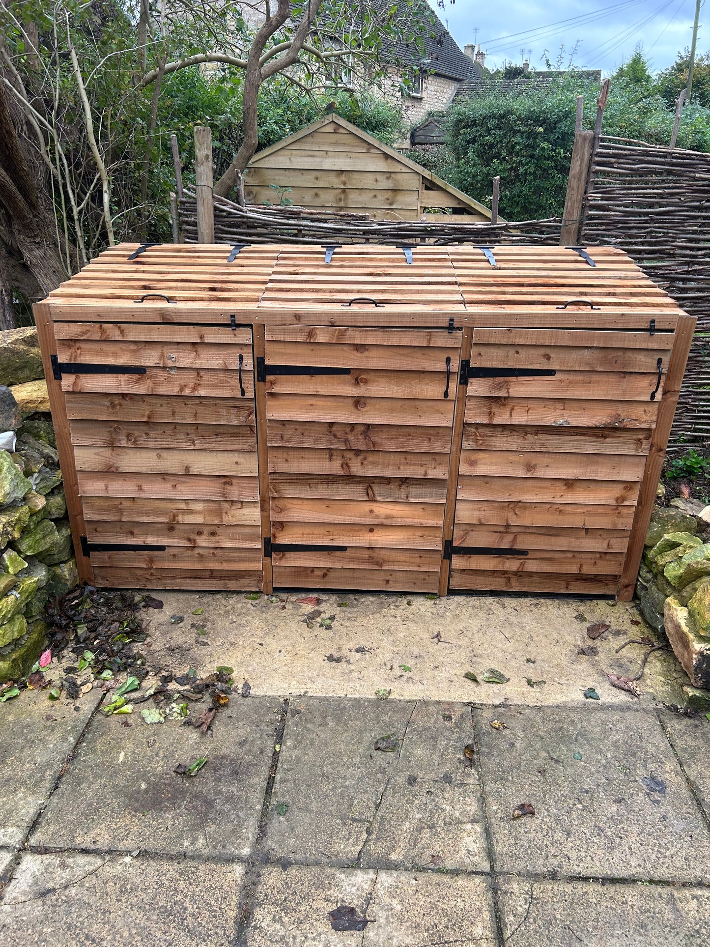 Double wheelie bin and 4 recycling box storage / triple bin
