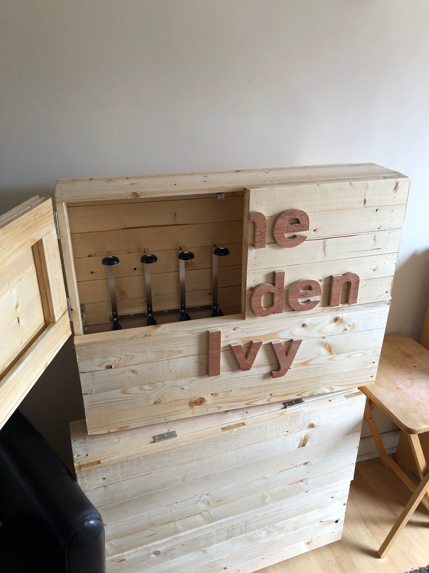 Garden wall bar style 2