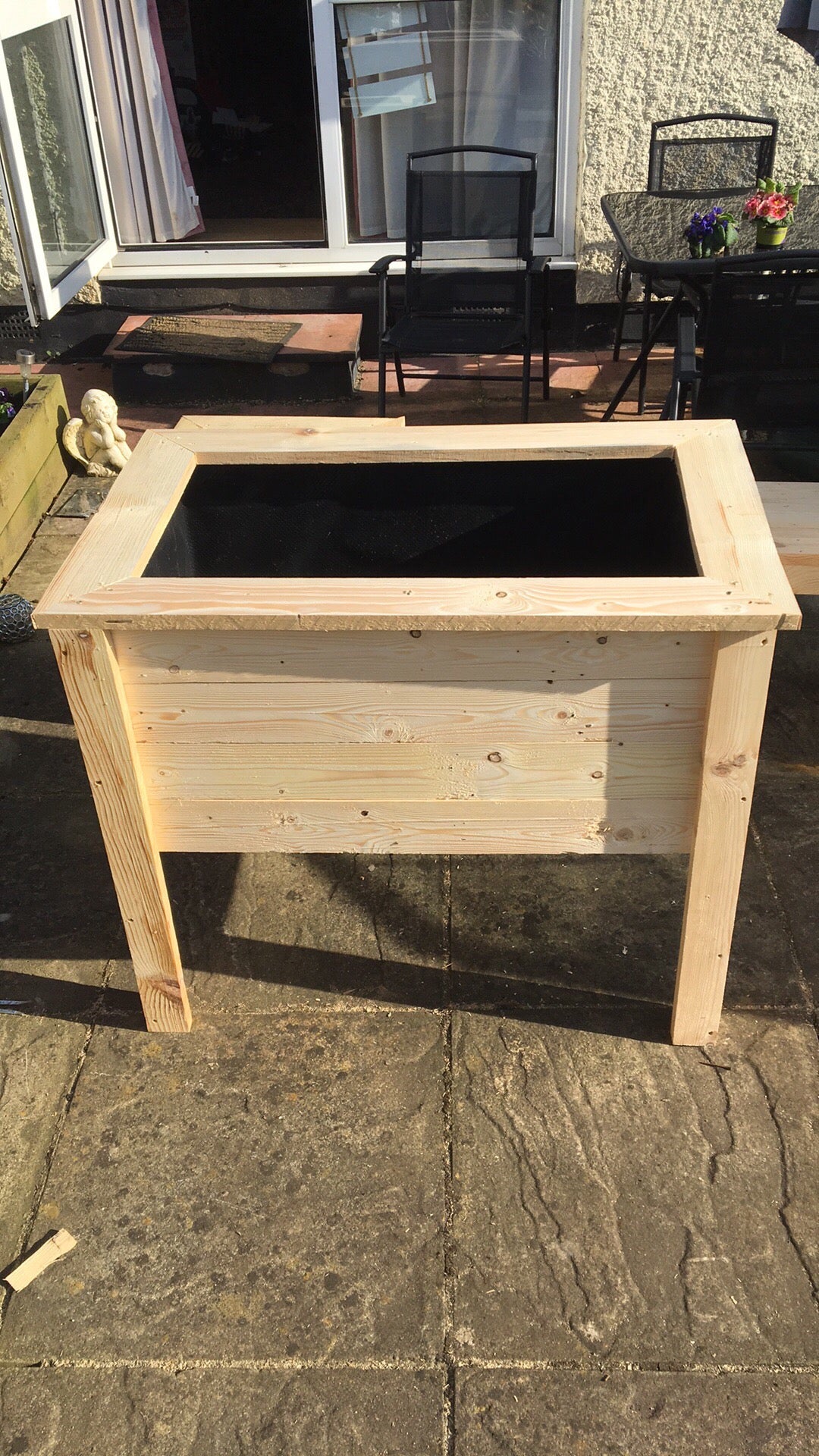 Raised garden Planter