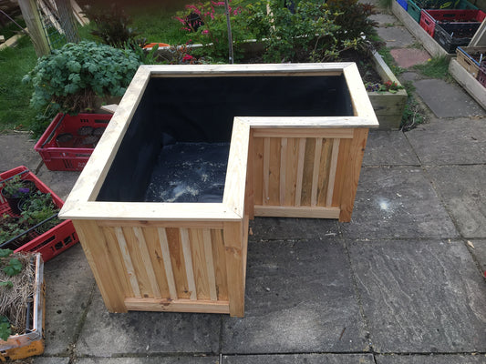 corner wooden planter