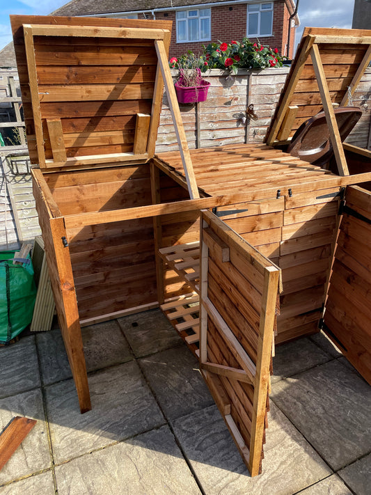 Double wheelie bin and 2 recycling box storage